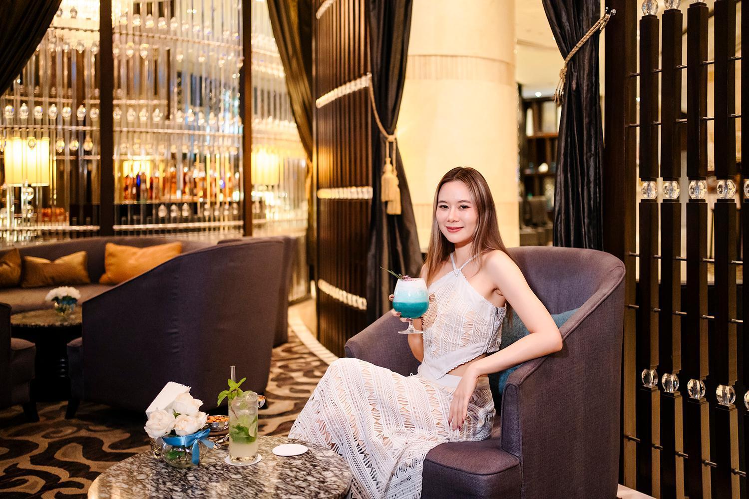 Отель Hilton Bangkok Grande Asoke Экстерьер фото