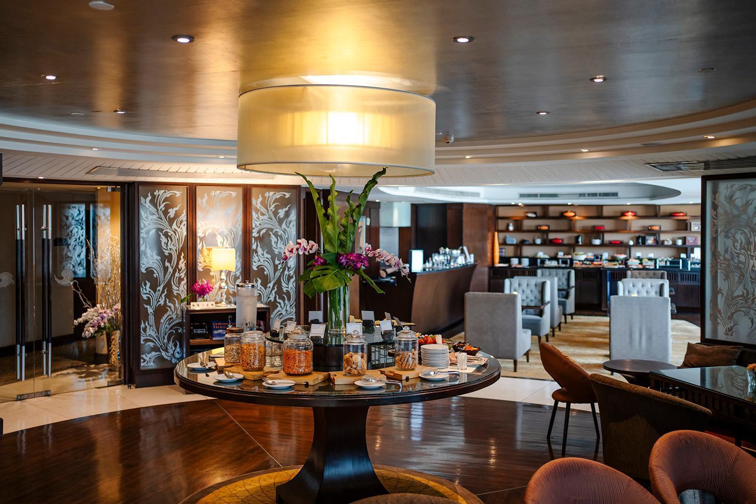 Отель Hilton Bangkok Grande Asoke Экстерьер фото
